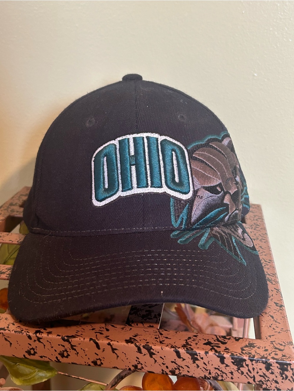 VTG Zephyr Ohio University Bobcats Hat Cap Embroidered Wrap Around Mascot Black